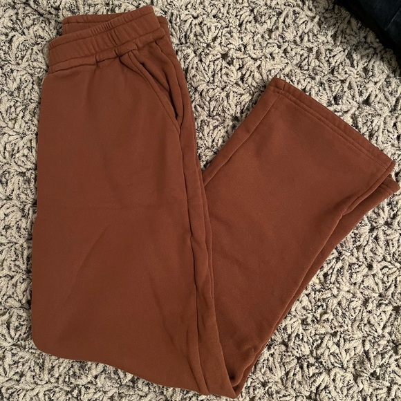 Mod Ref Terracotta Sweatpants - Picture 2 of 6